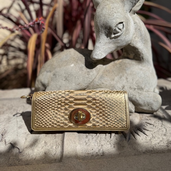 COACH Gold Metallic Clutch in Snakeskin Finish - Picture 1 of 4